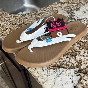 Flojo‘s brand new flip-flops white women’s size 9